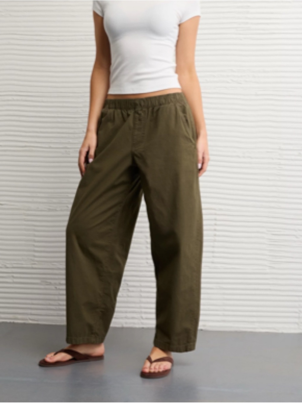 American Eagle Pull-On Barrel Pants